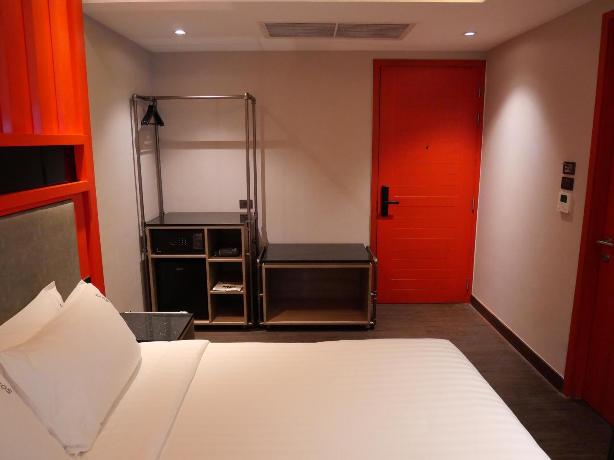 T2 The Portal Sukhumvit Hotell Bangkok Exteriör bild
