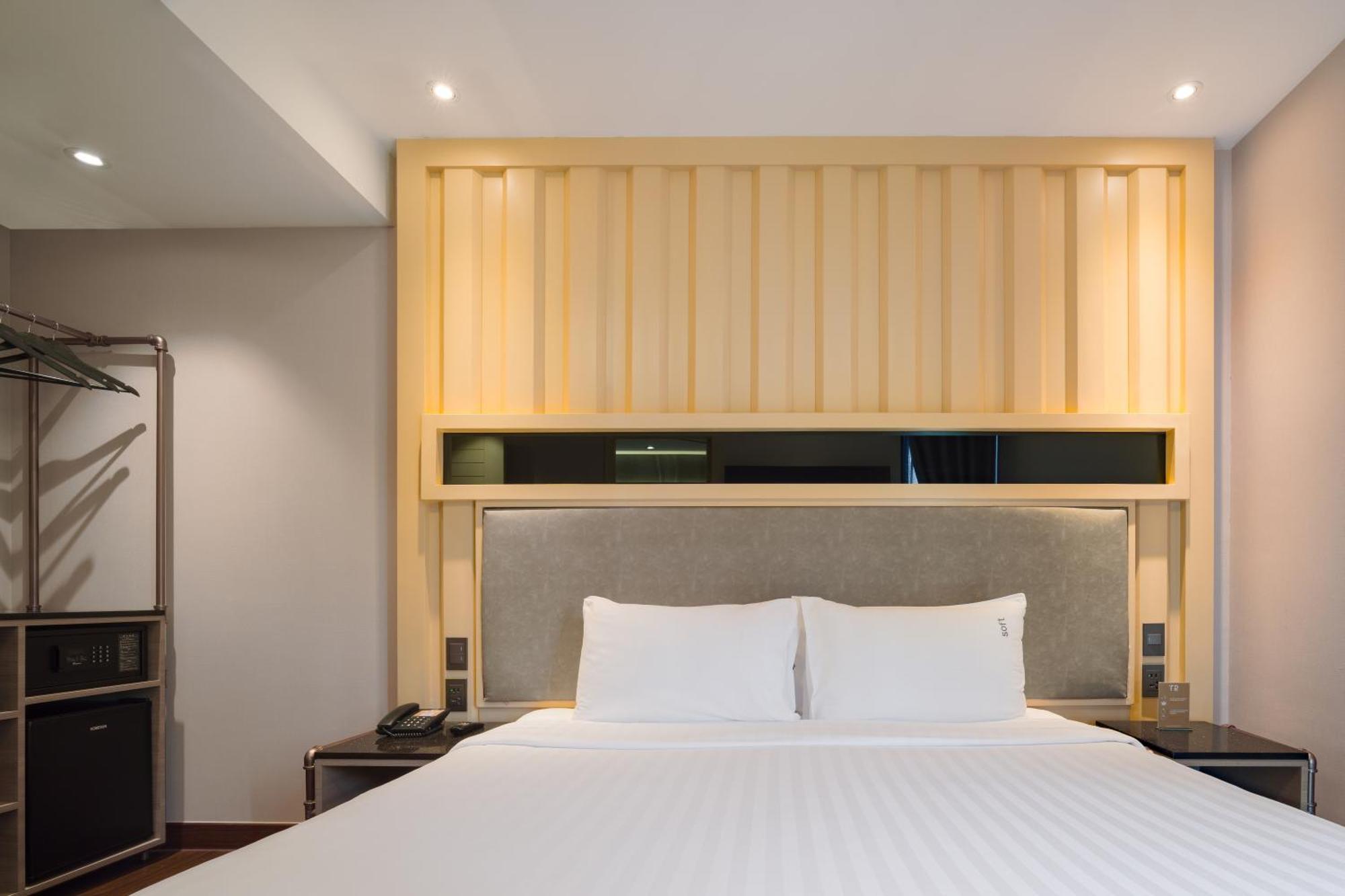 T2 The Portal Sukhumvit Hotell Bangkok Exteriör bild