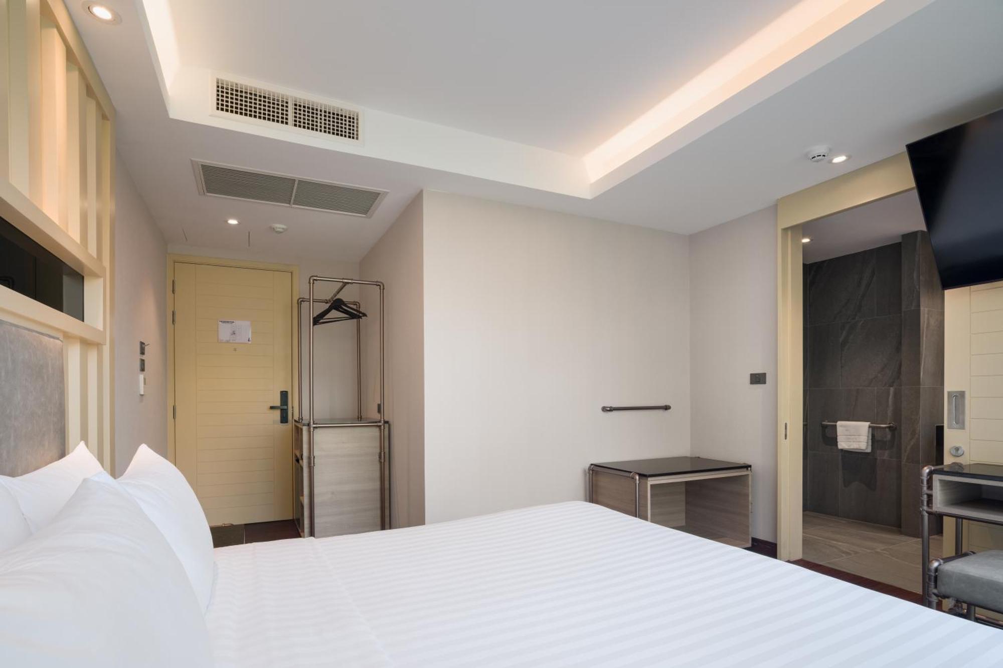 T2 The Portal Sukhumvit Hotell Bangkok Exteriör bild