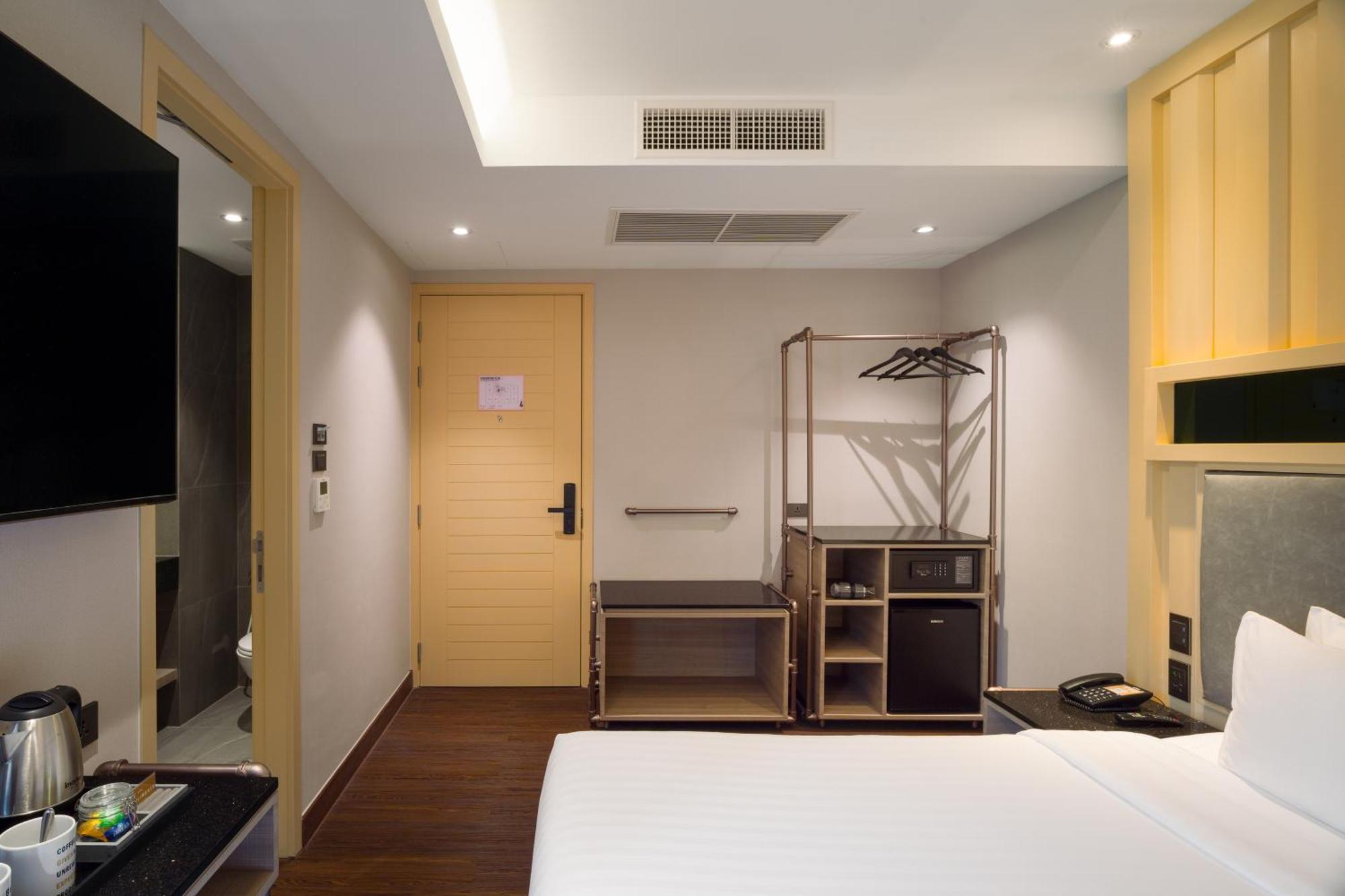 T2 The Portal Sukhumvit Hotell Bangkok Exteriör bild
