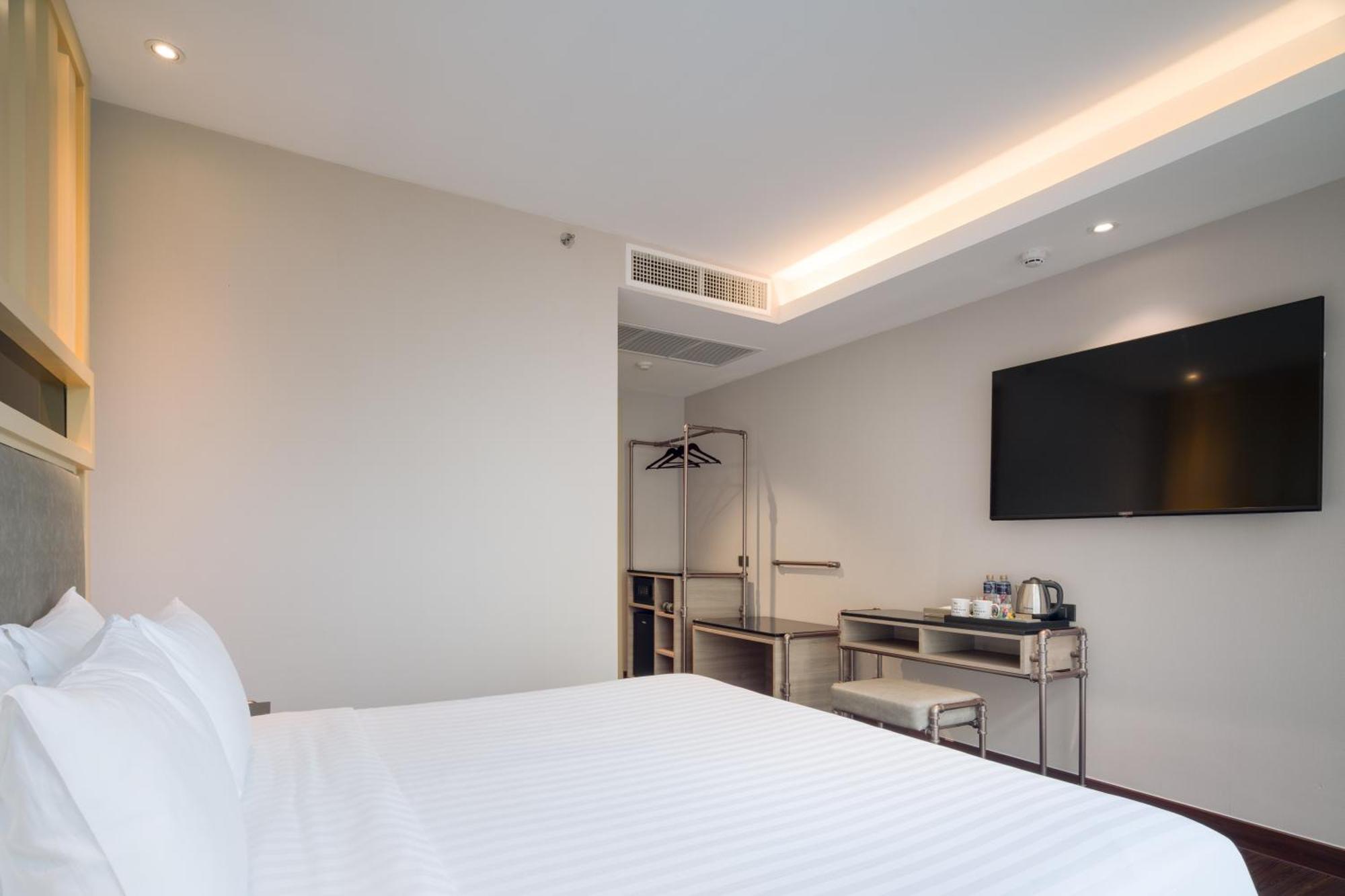 T2 The Portal Sukhumvit Hotell Bangkok Exteriör bild